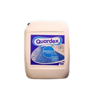 Havuz parlatıcı, renk ve bulanıklığı gidererek kristal berraklık sağlayan havuz kimyasalı