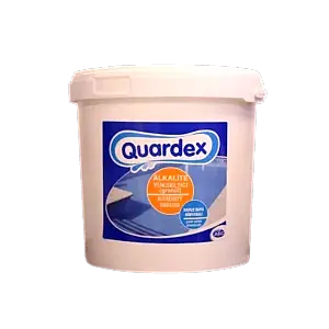 pH yükseltici granül, havuz suyunun pH seviyesini 7,2–7,6 aralığına getiren ürün